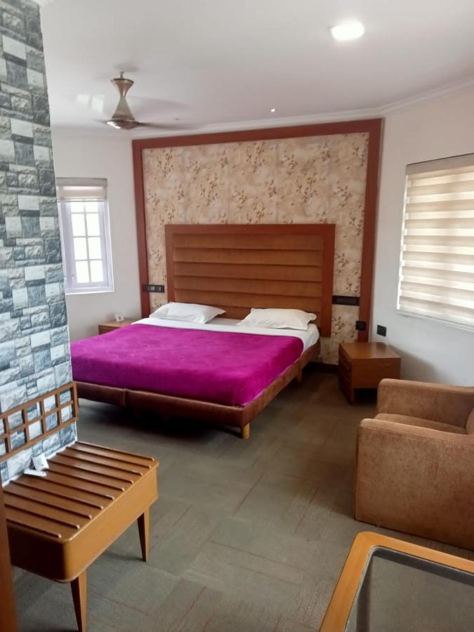 La Gabriell Beach Inn Calangute Exteriör bild
